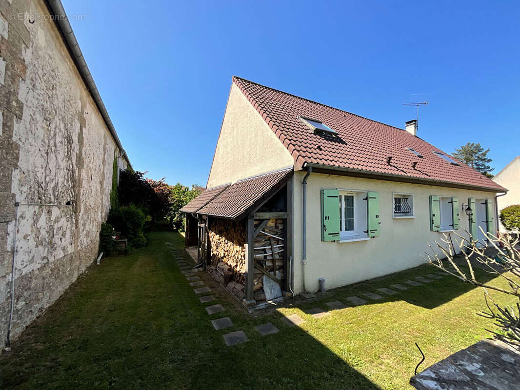 Maison à COURDIMANCHE