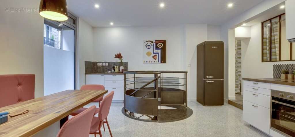 Appartement à PARIS-9E