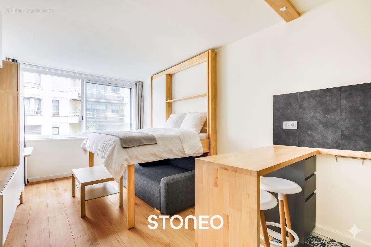 Appartement à PARIS-15E