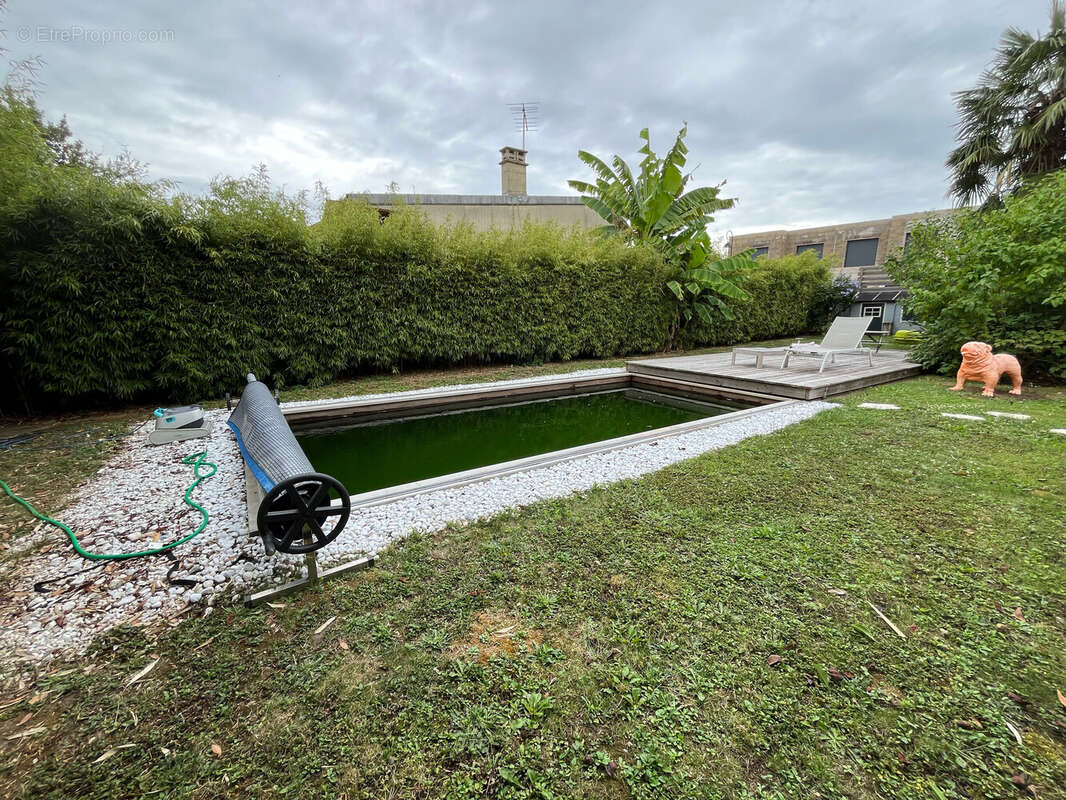 Maison à LES CLAYES-SOUS-BOIS
