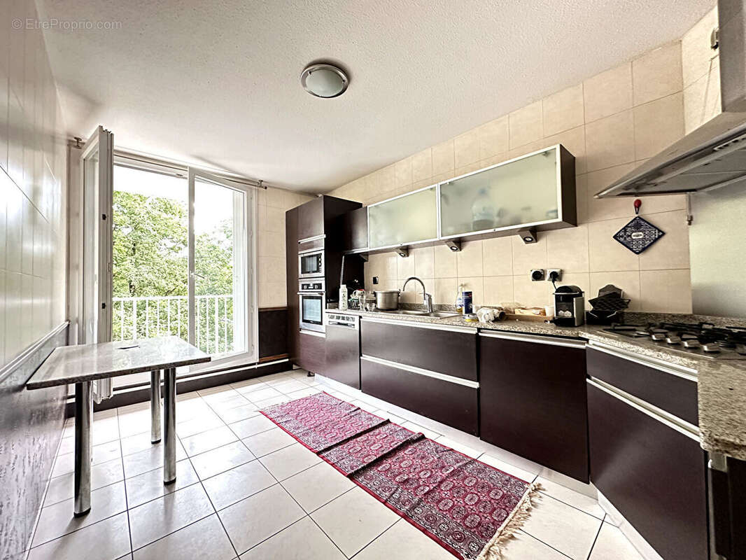 Appartement à VAULX-EN-VELIN