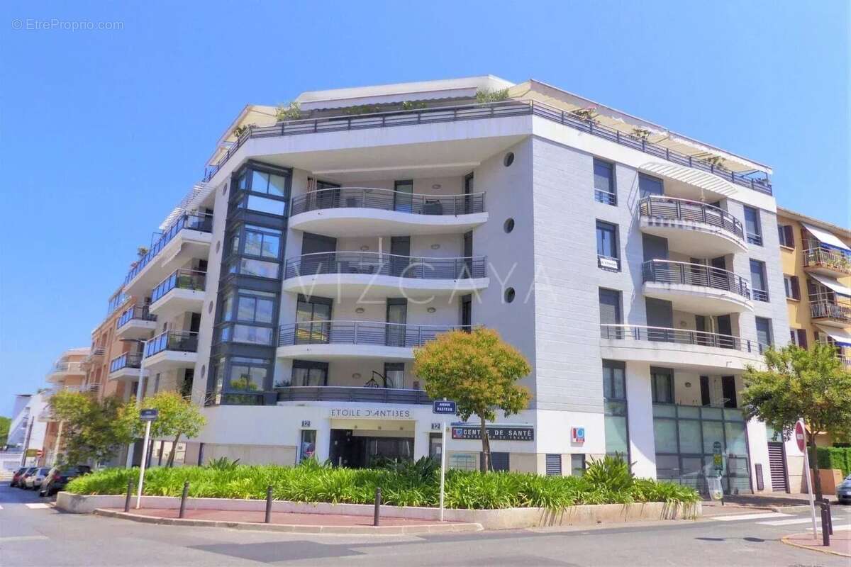 Appartement moderne de 3 pièces au centre d’Antibes - photo 3