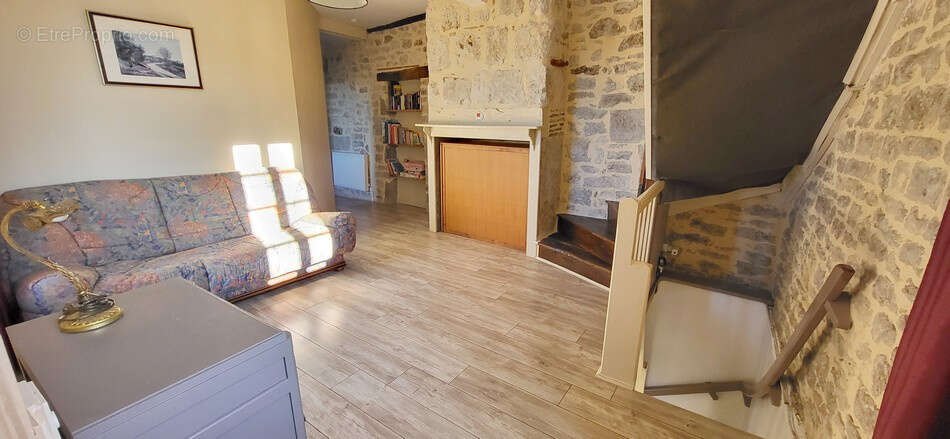 Maison à MONTFAUCON