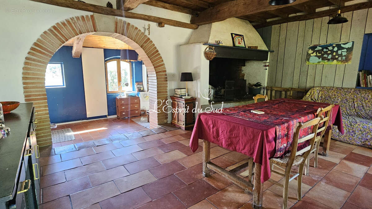 Maison 166 m² à Parisot  - photo 9