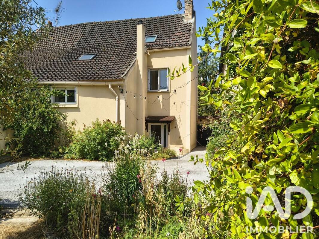 Photo 1 - Maison à SAINT-ARNOULT-EN-YVELINES