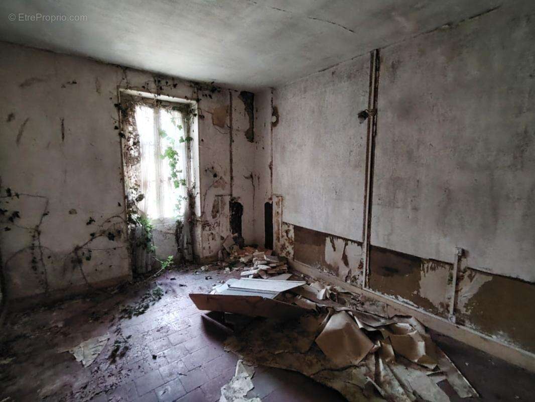 Ancienne fermette à rénover de 130 m² plus grange de 80 m² - photo 6