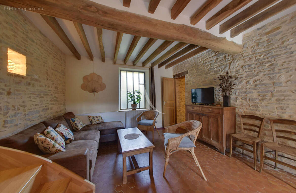 Maison à SOUGERES-EN-PUISAYE