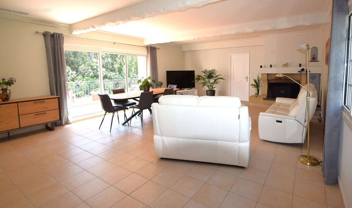 Appartement à SAINT-RAPHAEL