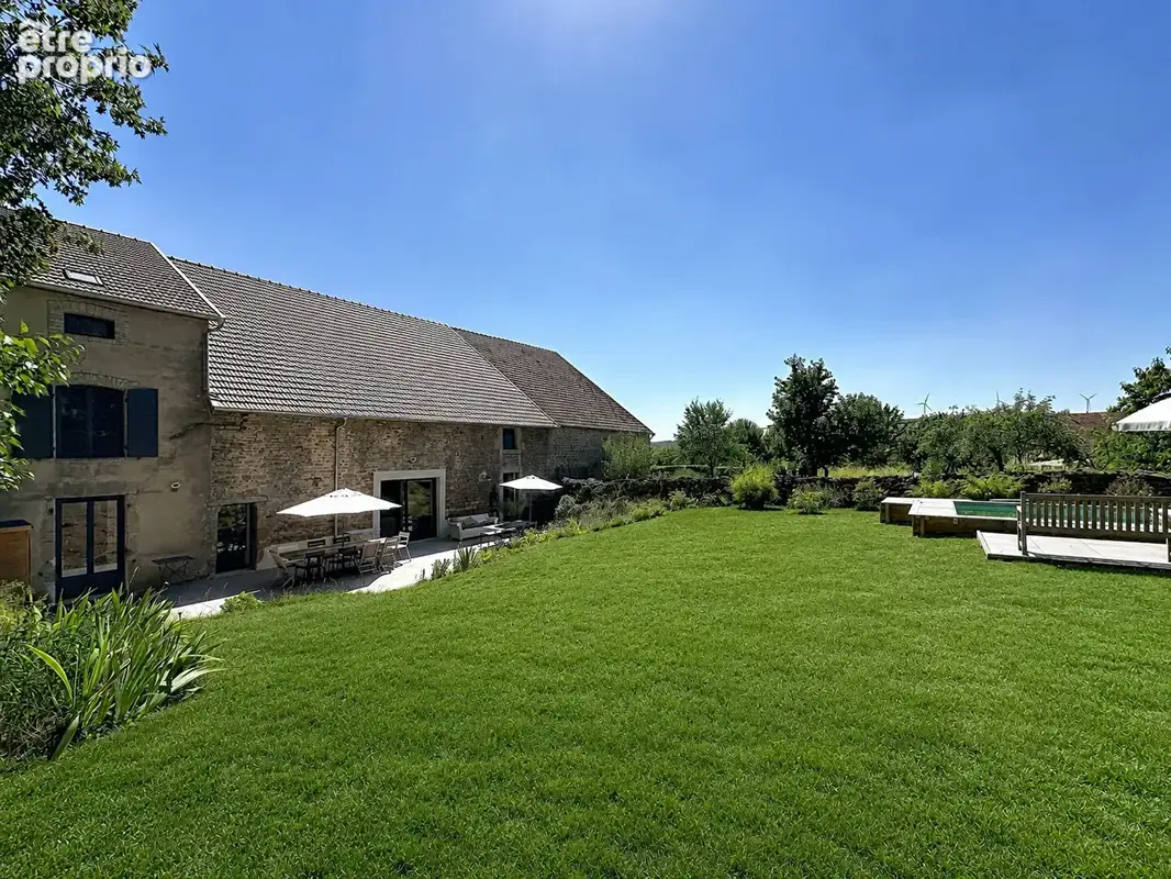 Corps de ferme rénové 251 m²  6 chambres  Piscine  Terrain 1 123 m²  Axe Langres-Dijon - photo 12