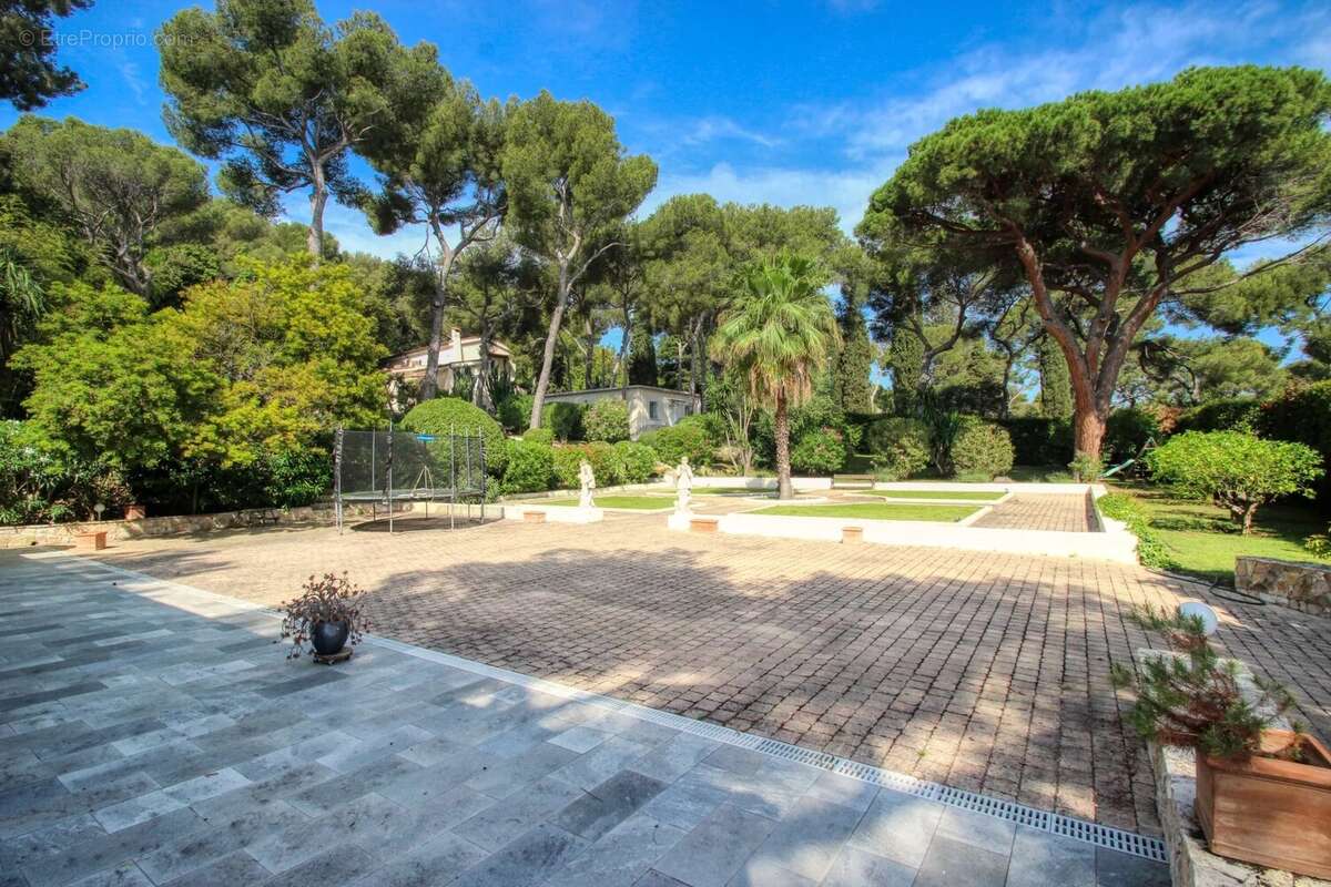 Saint jean cap ferrat "le cap" - propriété 600m²  terrain 5000m² piscine - photo 8