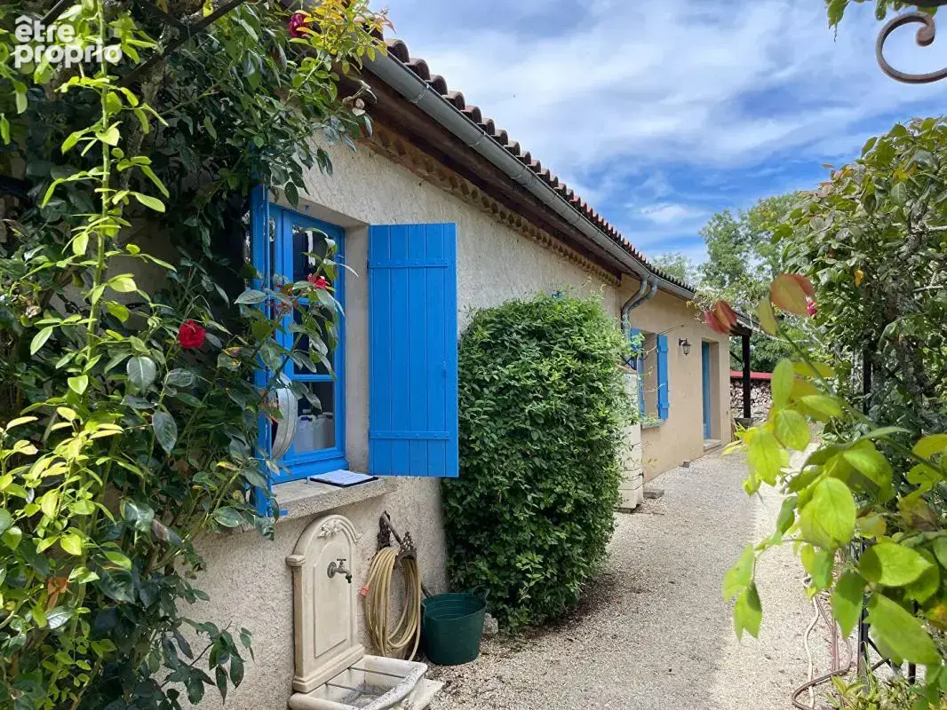 Charmante maison périgourdine avec piscine, beau jardin et dépendances - photo 3
