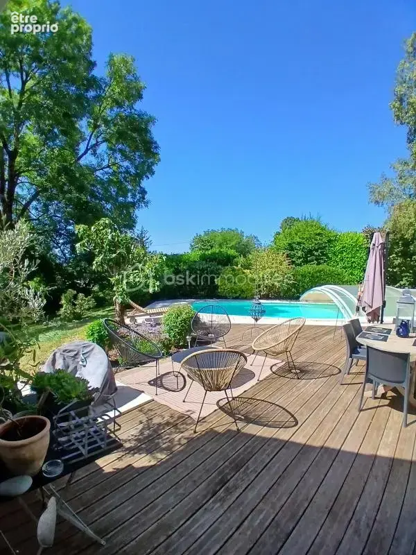 Dans un cadre enchanteur, votre maison t6  de qualite sur 12 ares avec piscine chauffante - photo 4