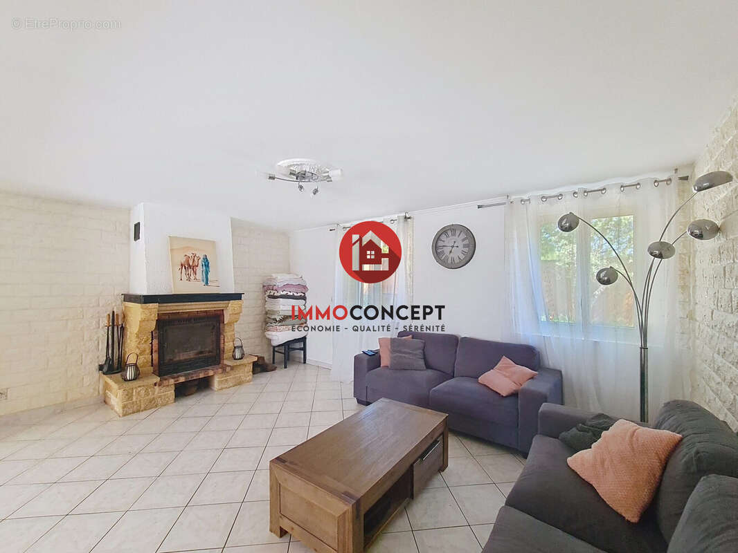 Maison à ROQUEMAURE