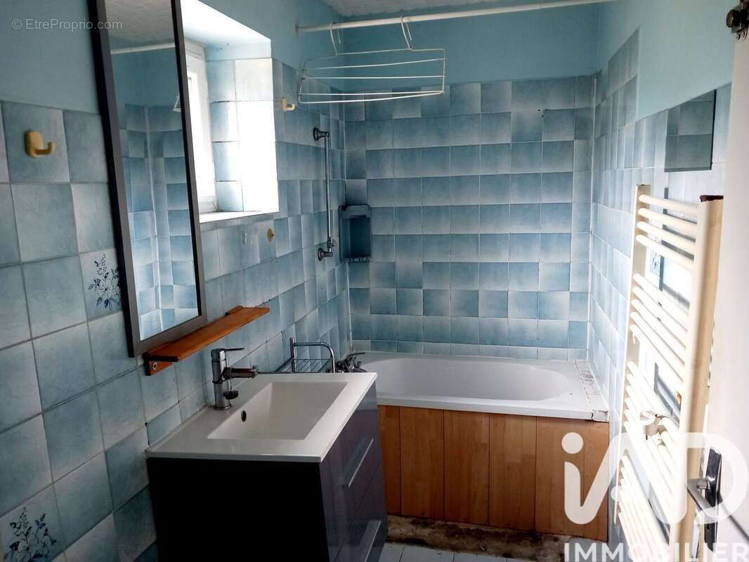 Maison 86 m² à Brunelles  - photo 6