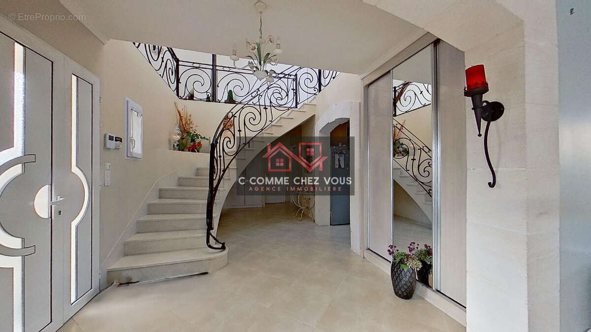 Maison familiale de 203 m2 avec sous-sol de 99 m2   FÉROLLES-ATTILLY - photo 2