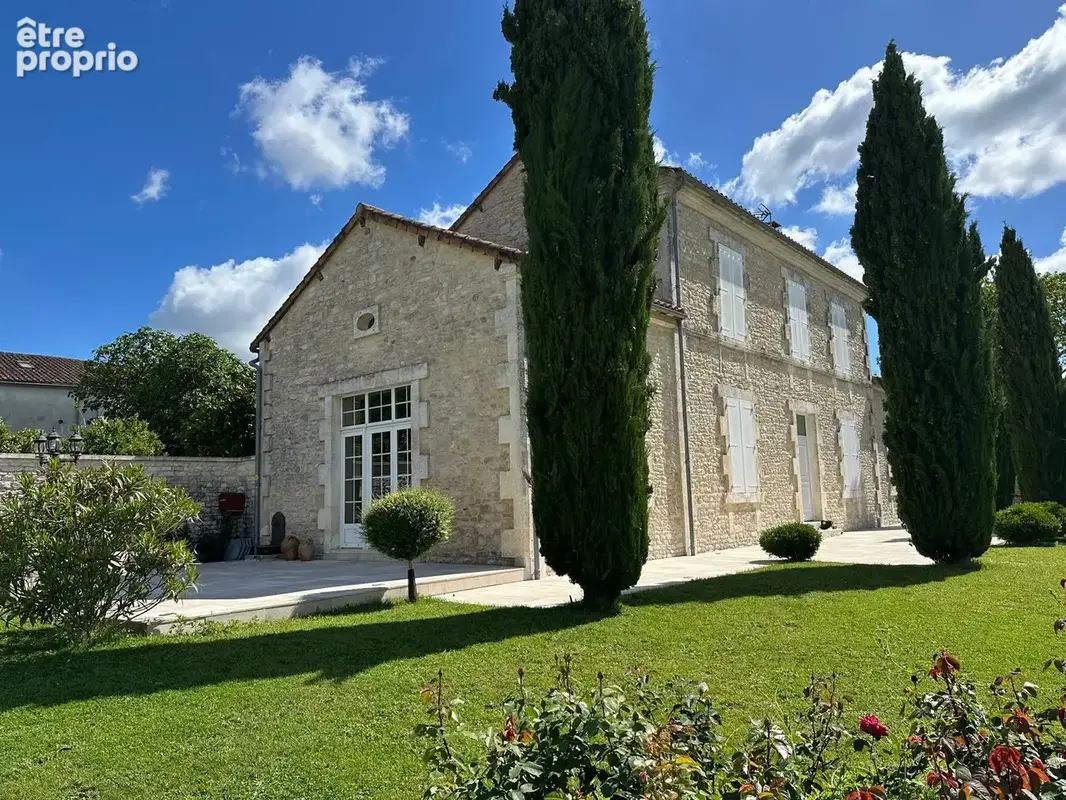 Ancien presbytere à 5 km  de ruffec - photo 3