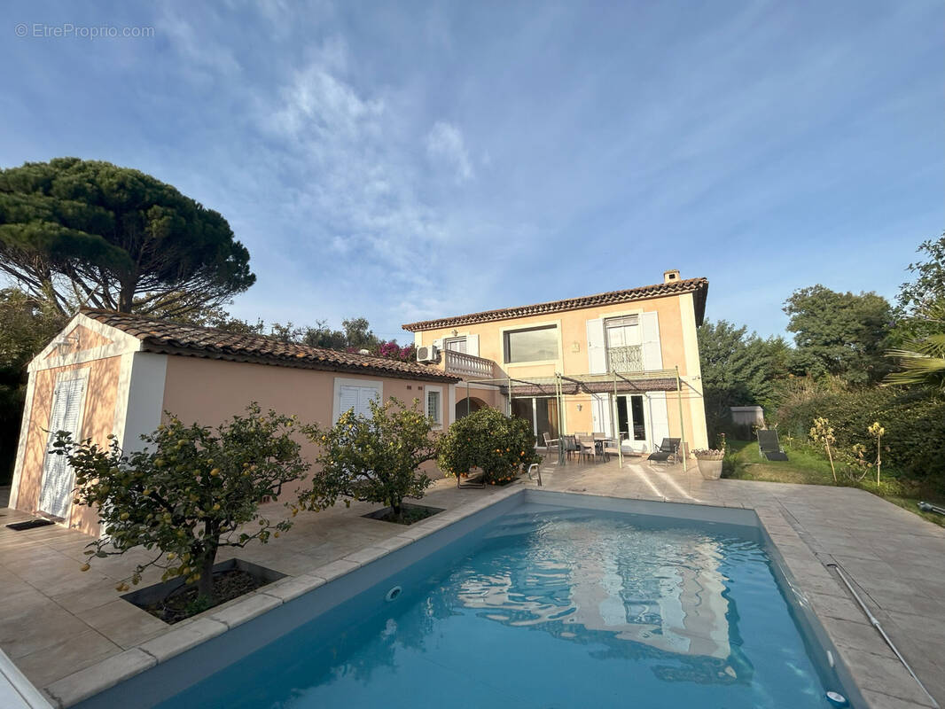 Autre à SAINT-RAPHAEL