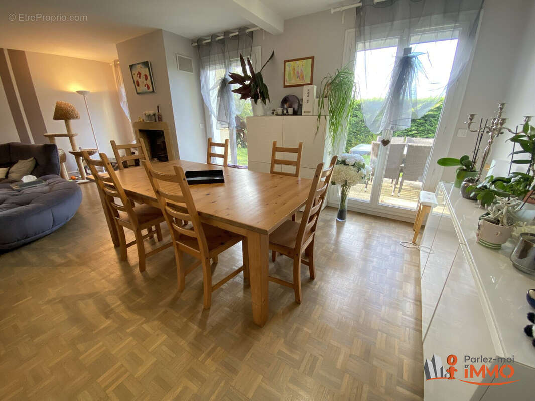 Maison à VILLEFONTAINE