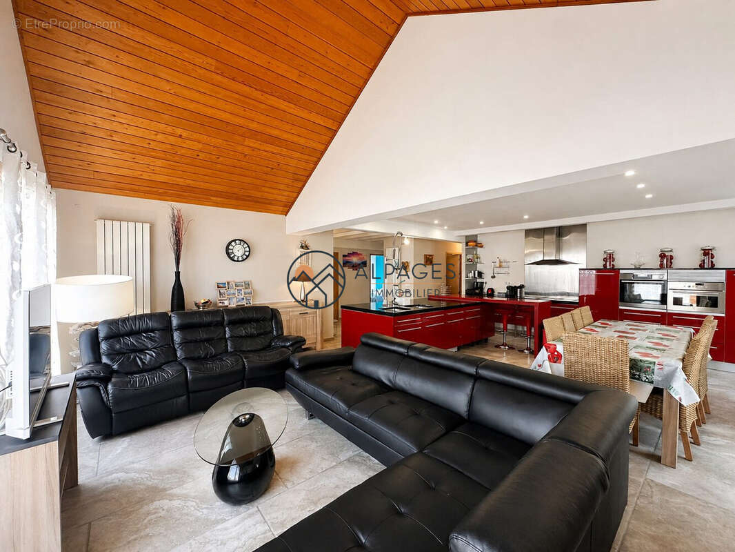 Maison 172 m² à Arvieux  - photo 5