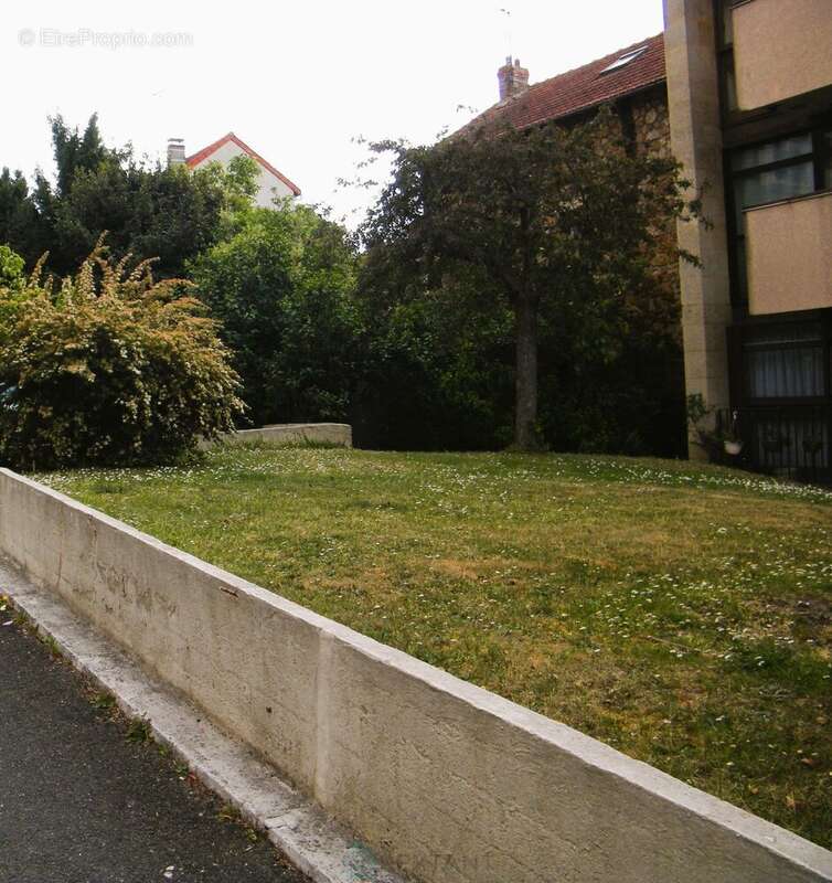 Appartement à NANTERRE