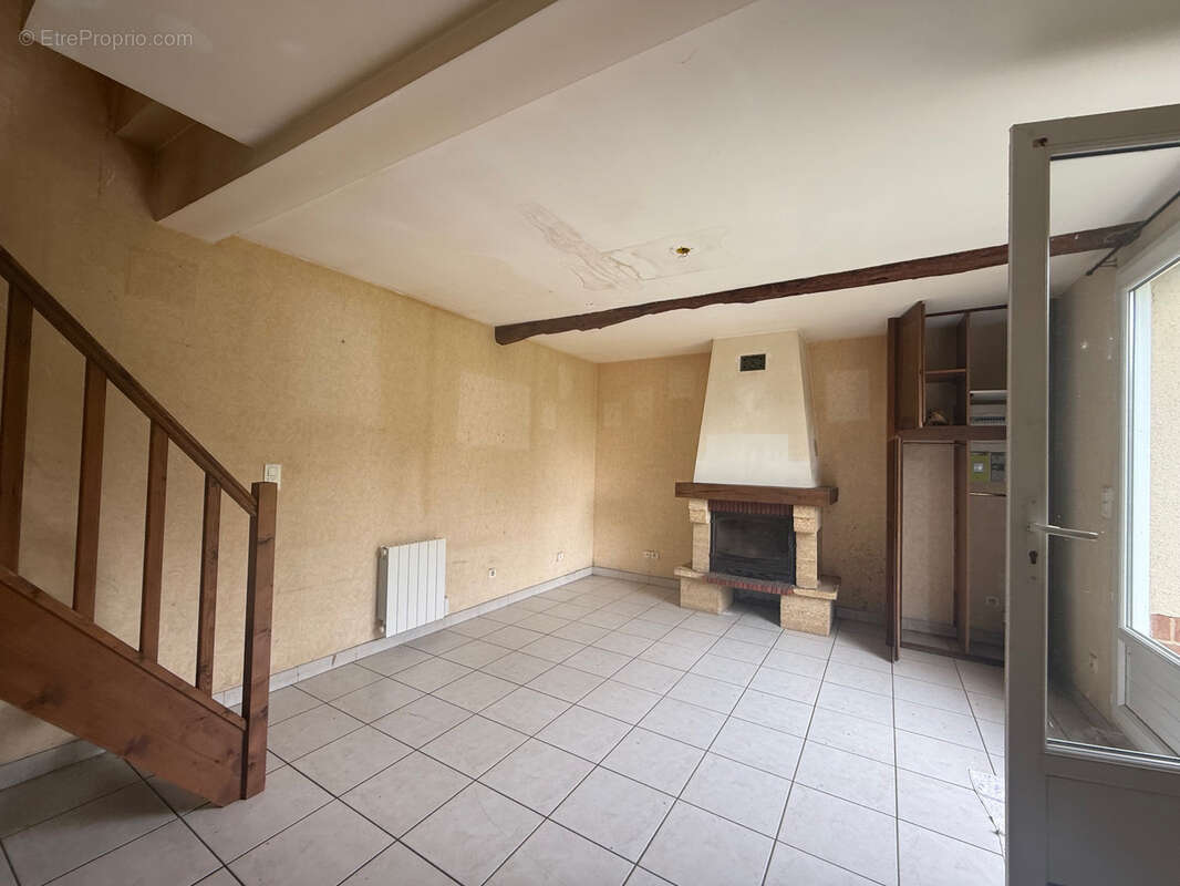 Maison à LAFRESGUIMONT-SAINT-MARTIN