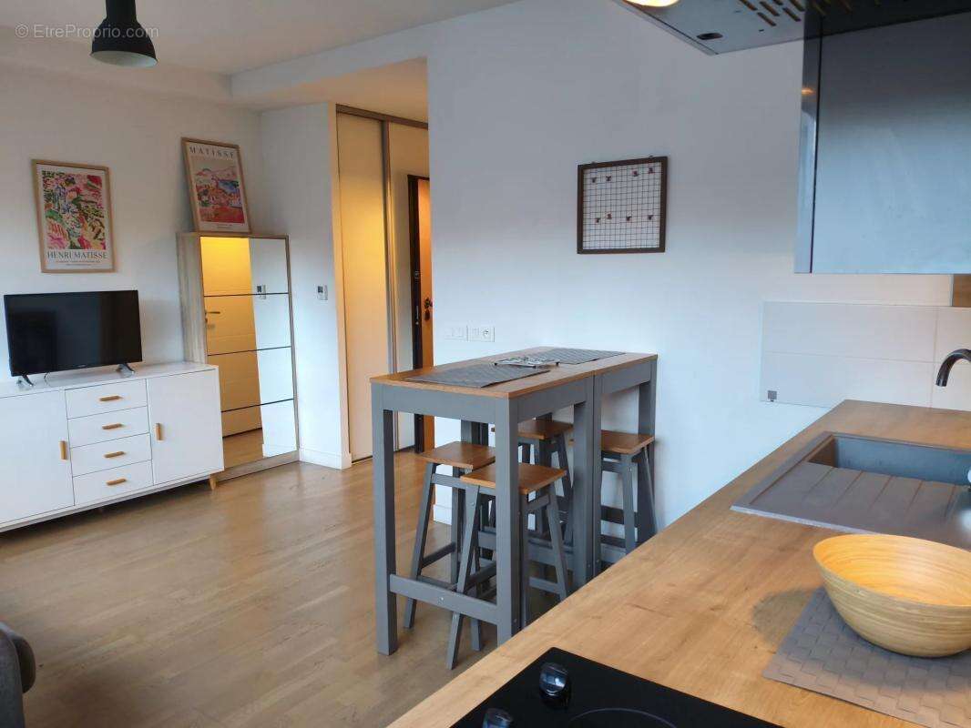 Appartement à PARIS-20E