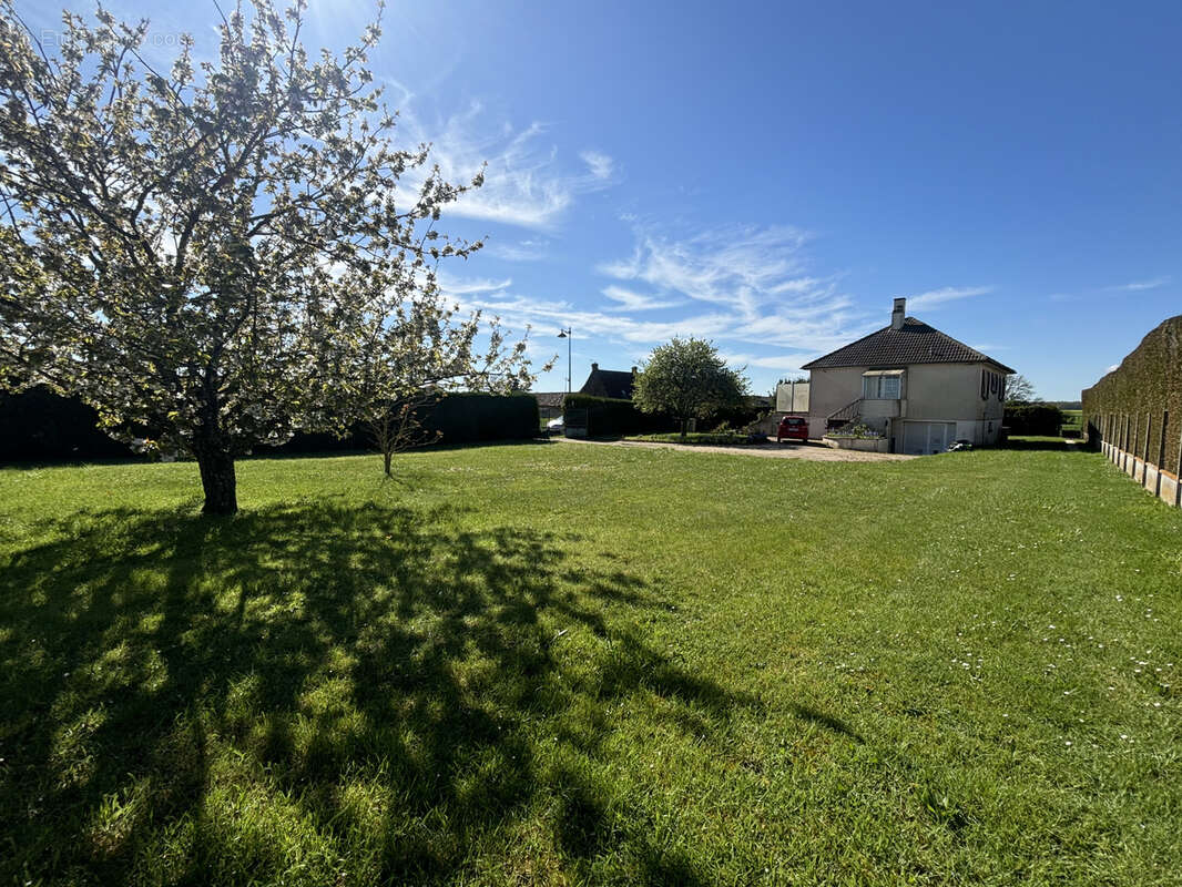Maison à SAINT-MAIXME-HAUTERIVE