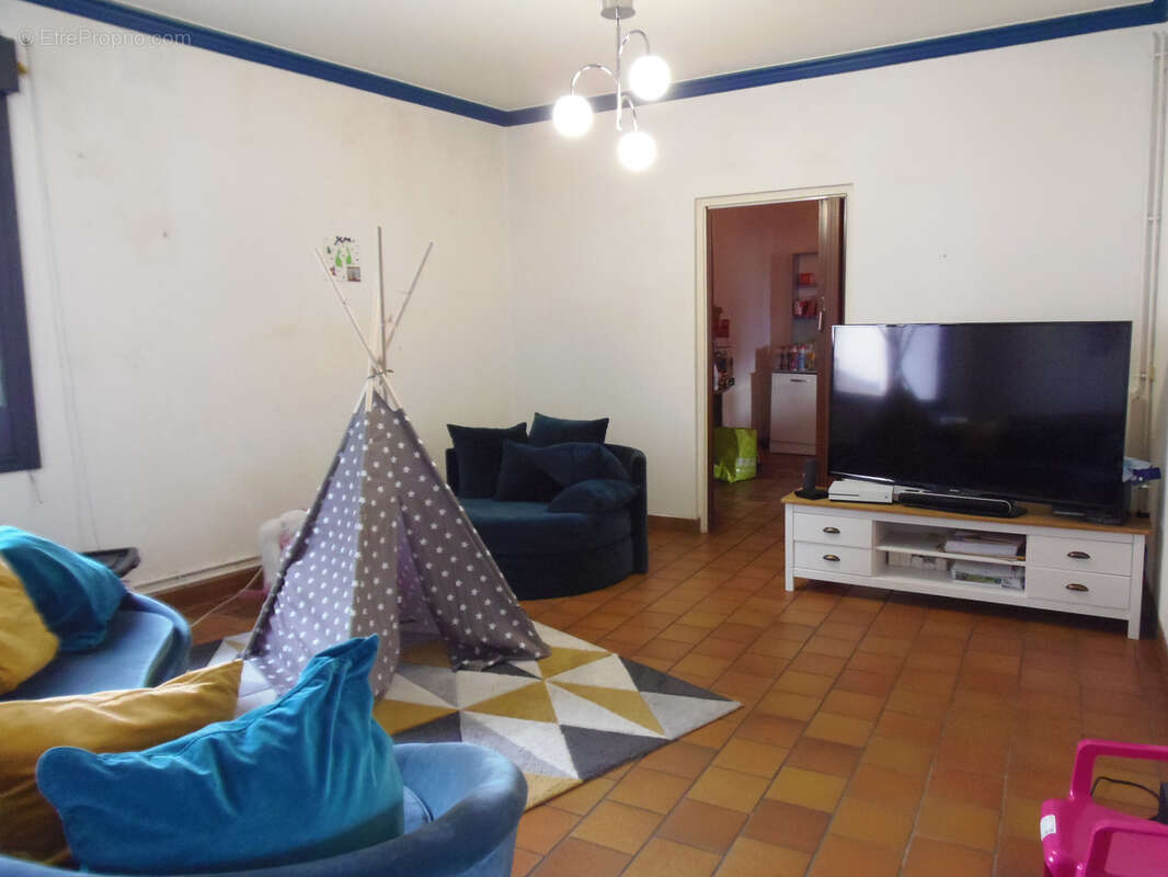 Maison à CHENAC-SAINT-SEURIN-D&#039;UZET