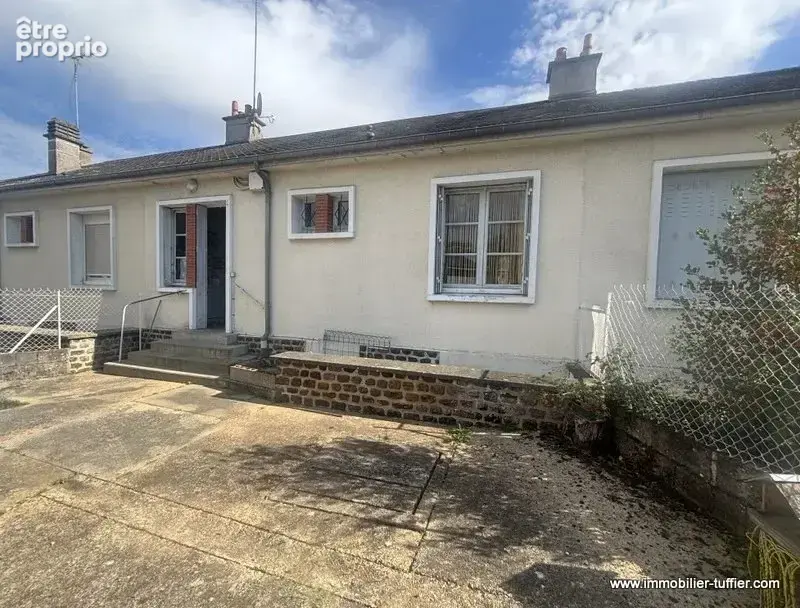 Maison à rénover – Connerré - photo 1