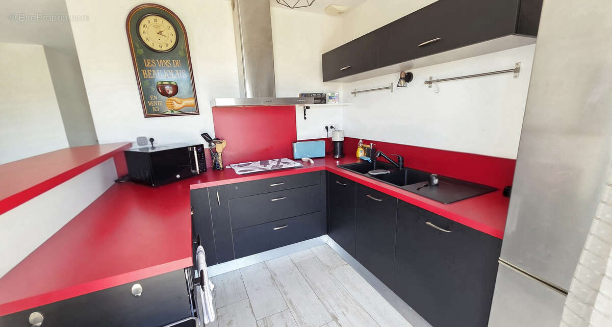 Maison de plain-pied au calme   3 chambres, garage et terrain clos de 437 m2 - photo 2
