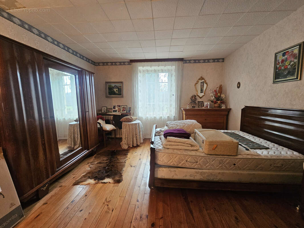 Maison à CHAMPAGNEY