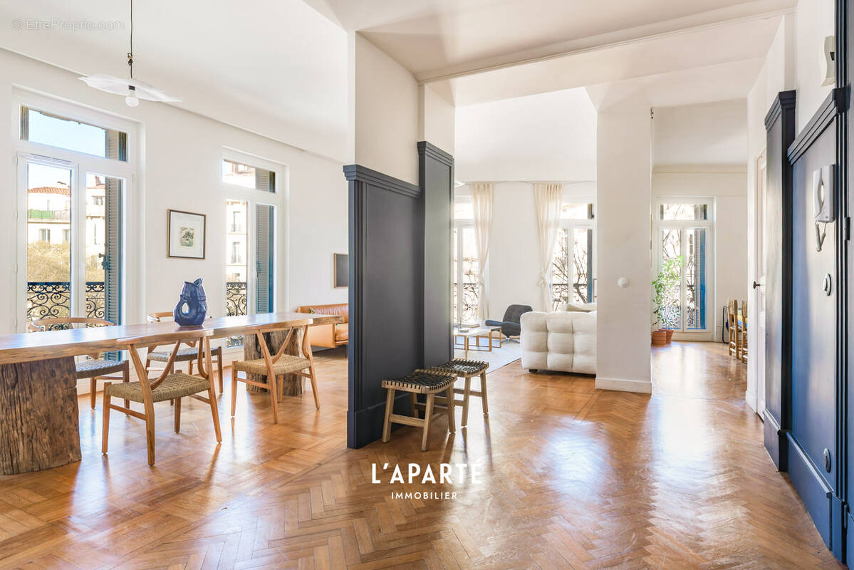 Appartement à MARSEILLE-6E