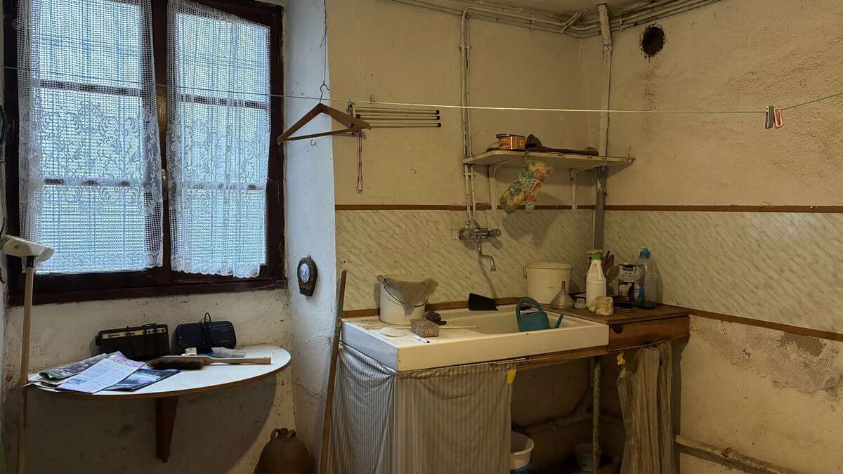 Bon emplacement à Bellac - photo 14