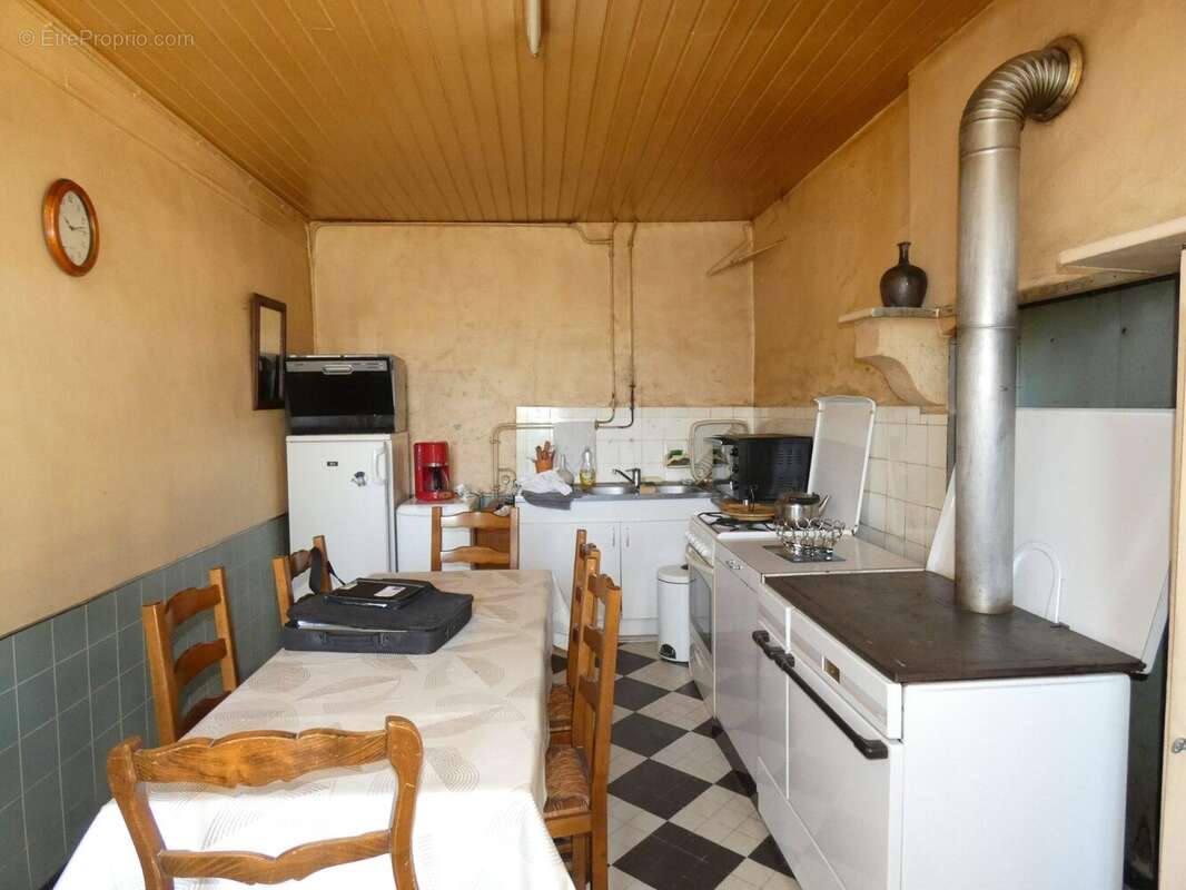 Maison 131 m² à Lussat  - photo 6