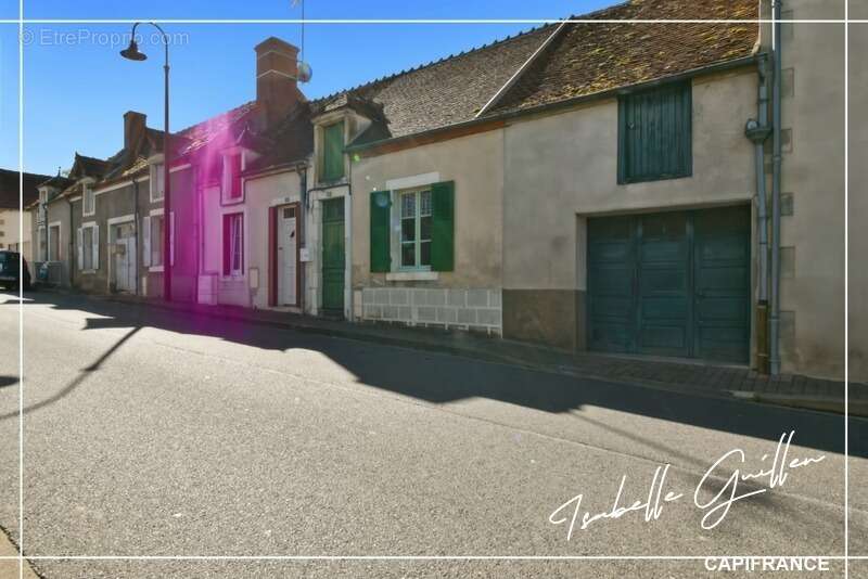 Maison à LE CHATELET