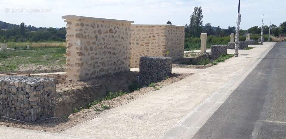 Terrain à CHAMPMOTTEUX