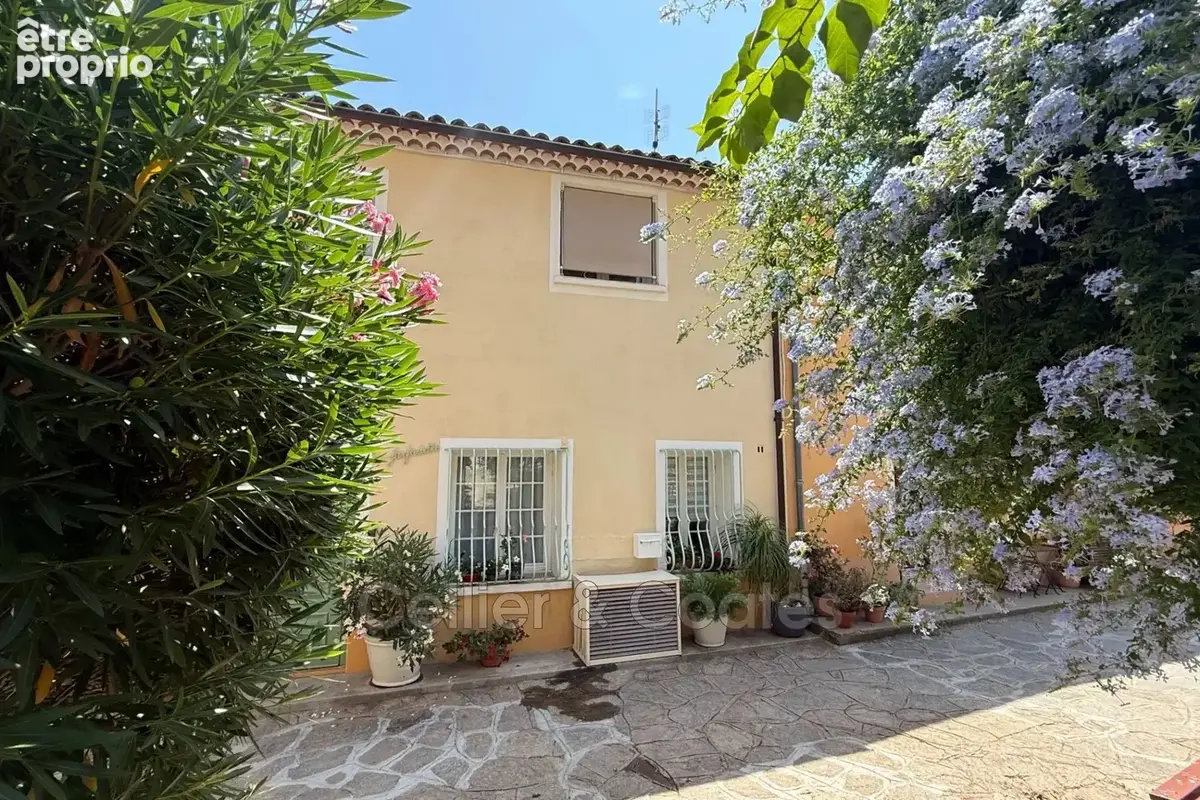 Maison à BORMES-LES-MIMOSAS