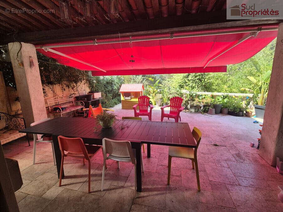 Maison à AURIBEAU-SUR-SIAGNE