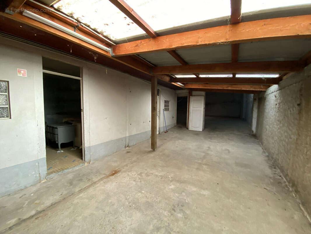 Appartement 380 m² à Pau  - photo 8
