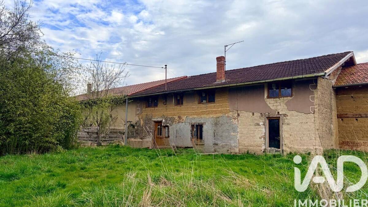 Photo 1 - Maison à JAYAT