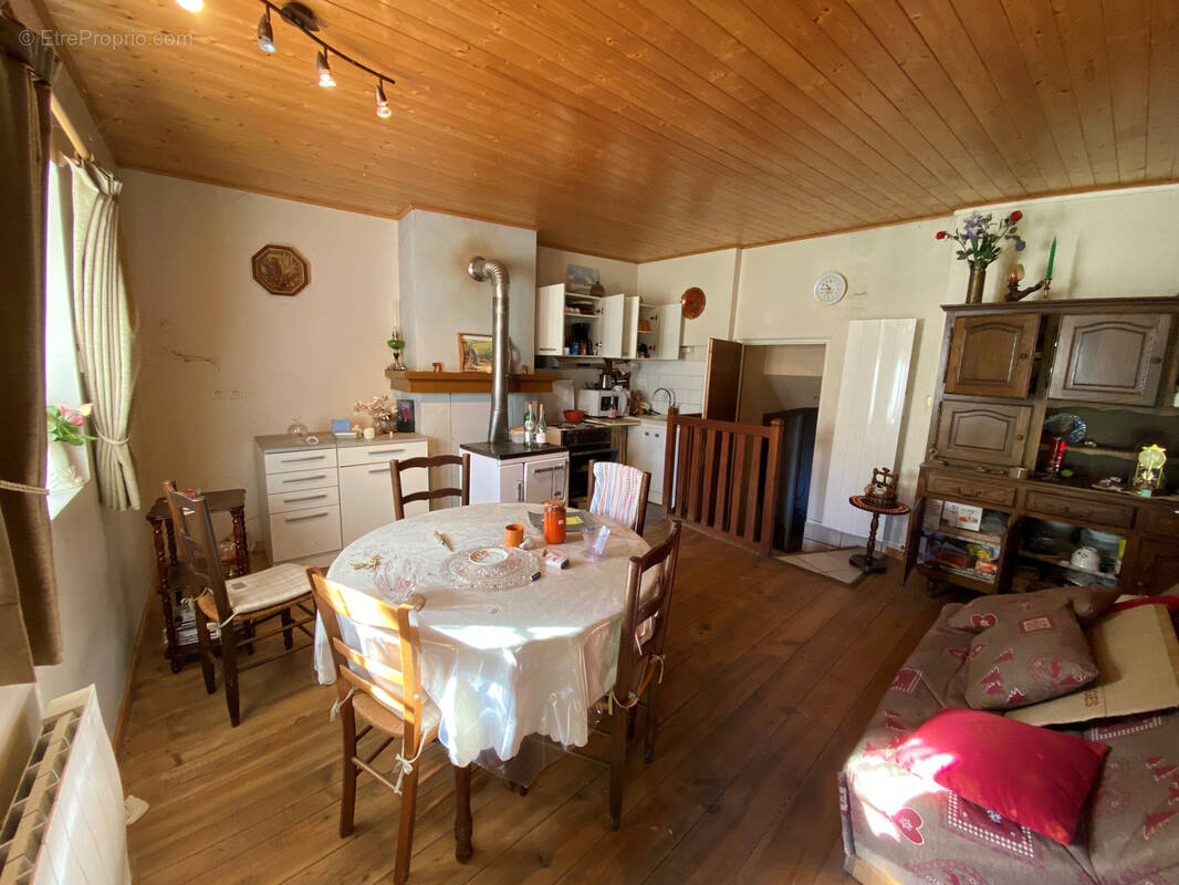 Maison à LES CHAVANNES-EN-MAURIENNE