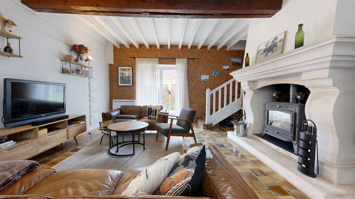 Maison à NEAUPHLE-LE-VIEUX