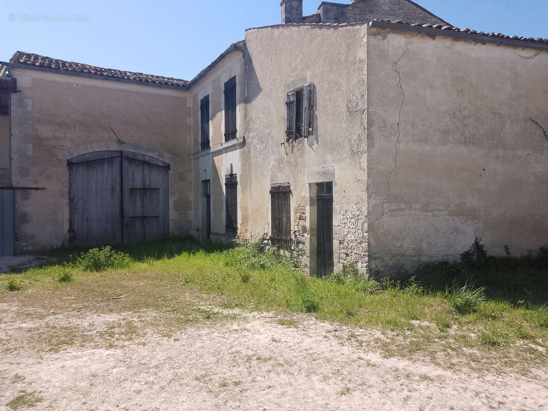 Maison à COURBILLAC