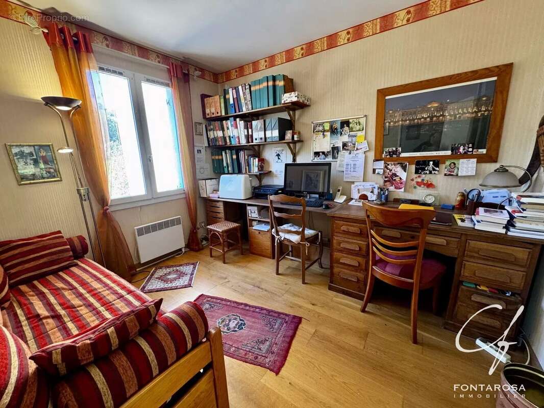 Maison à PUGET-SUR-ARGENS