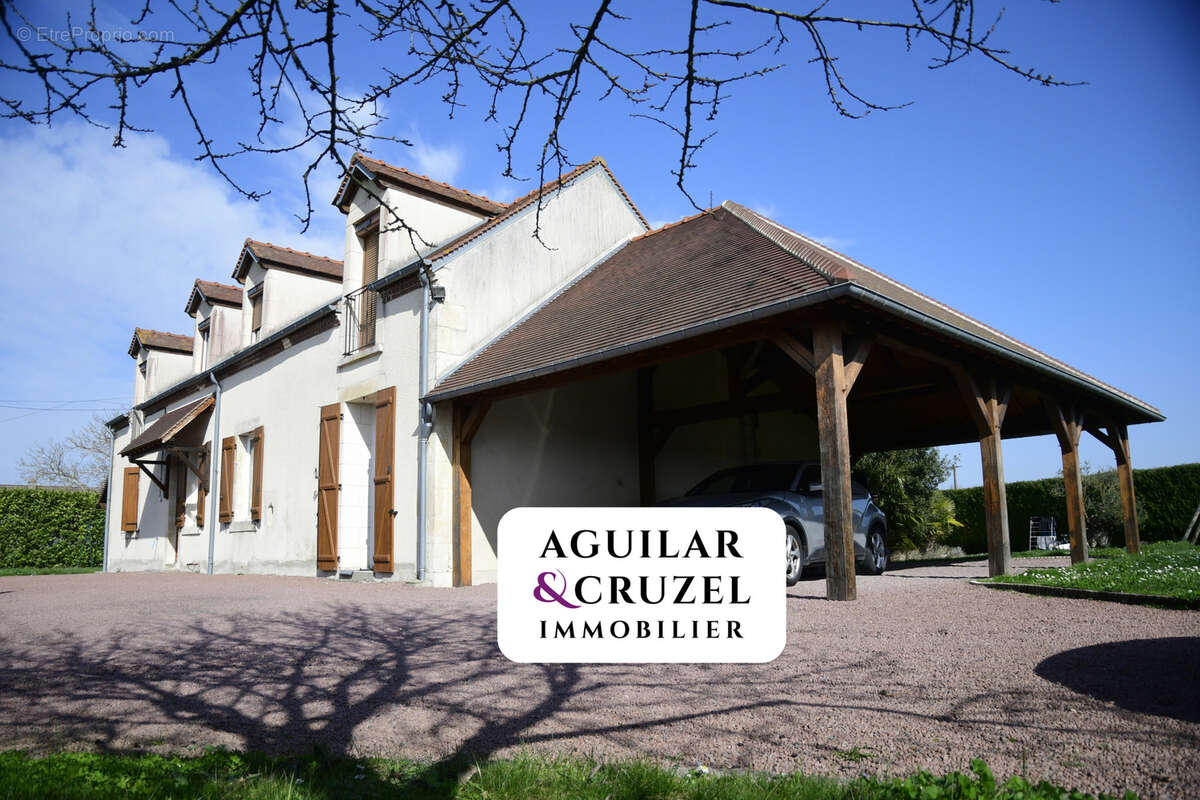 Maison à SAINT-DOULCHARD