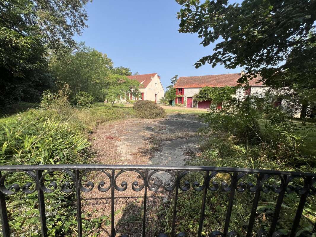 Maison à LE CHATELET