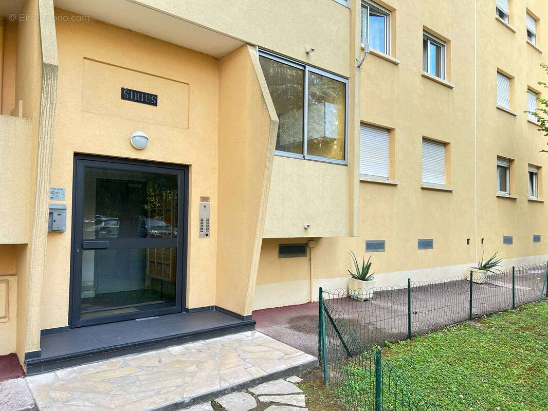 Appartement à LE CANNET