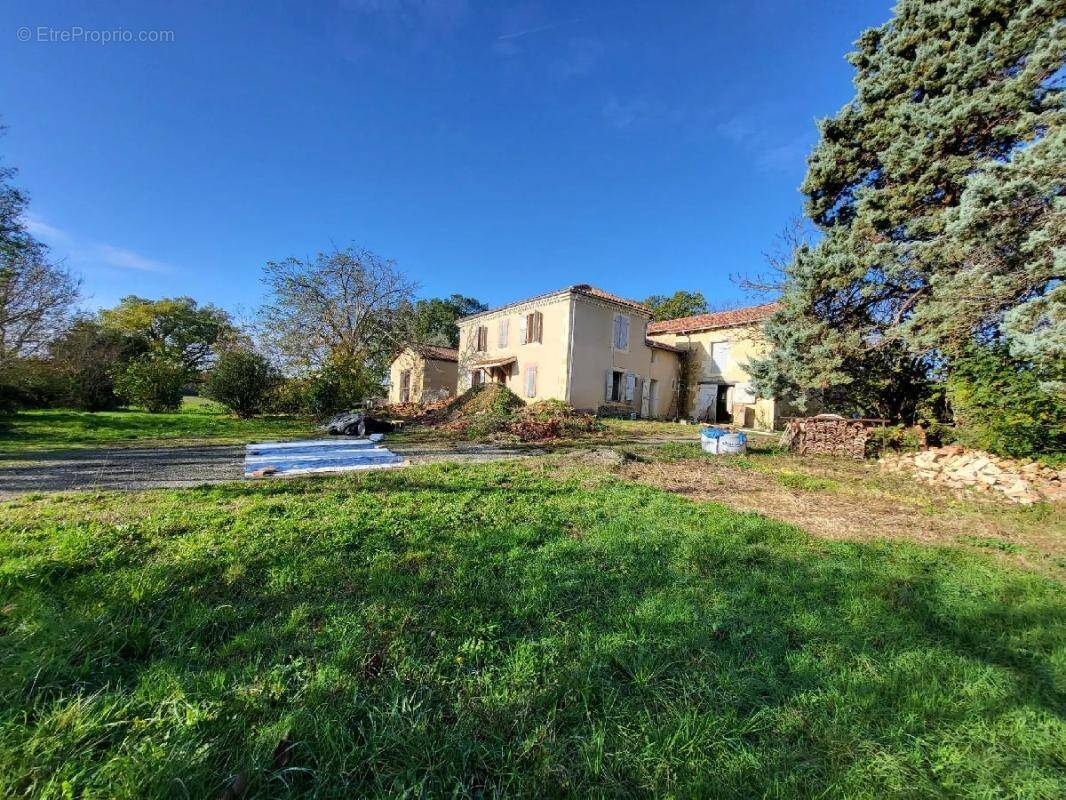 Maison à PAVIE