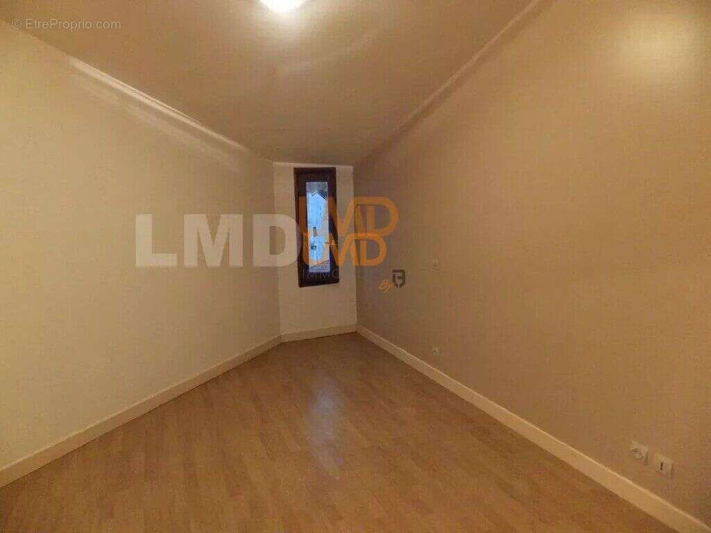 Appartement à DECAZEVILLE