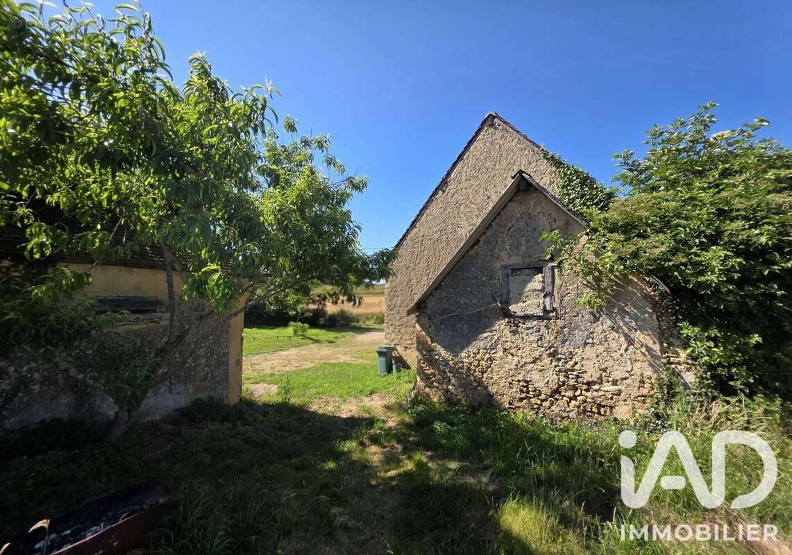 Maison 79 m² à Lavare  - photo 5
